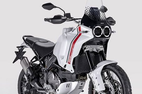 Ducati Desert X Moto Trail