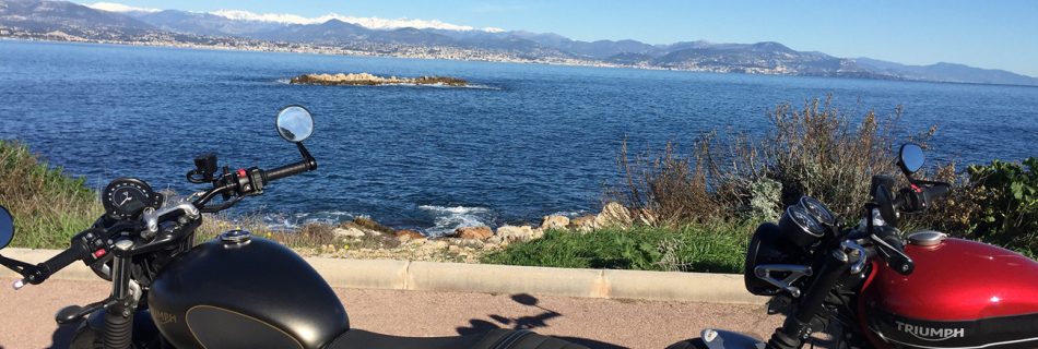 Location Triumph Street Twin 900 Cannes