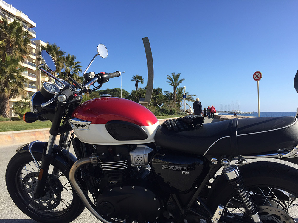 Rent Triumph Bonneville T100 Antibes Agay