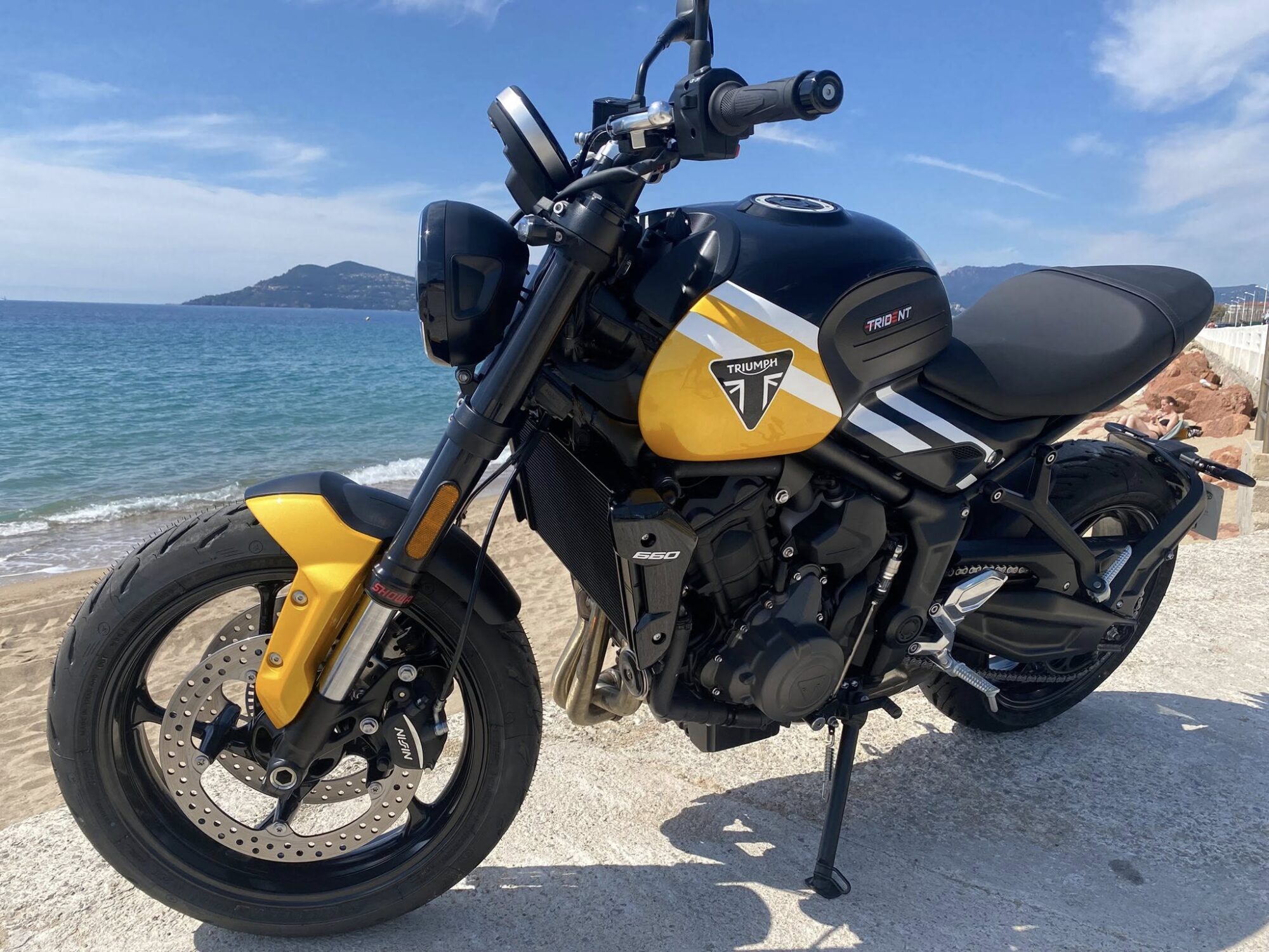 Location Triumph Trident Cannes