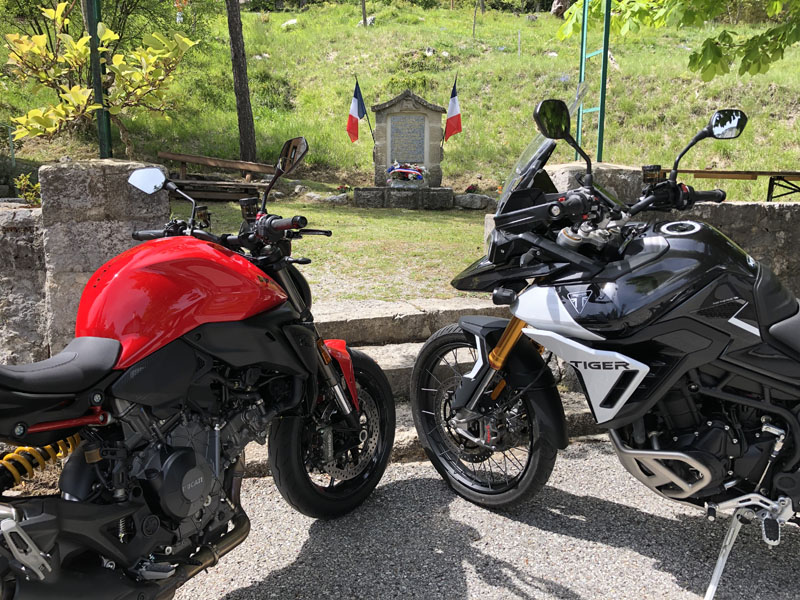 Ducati Cannes Location V2